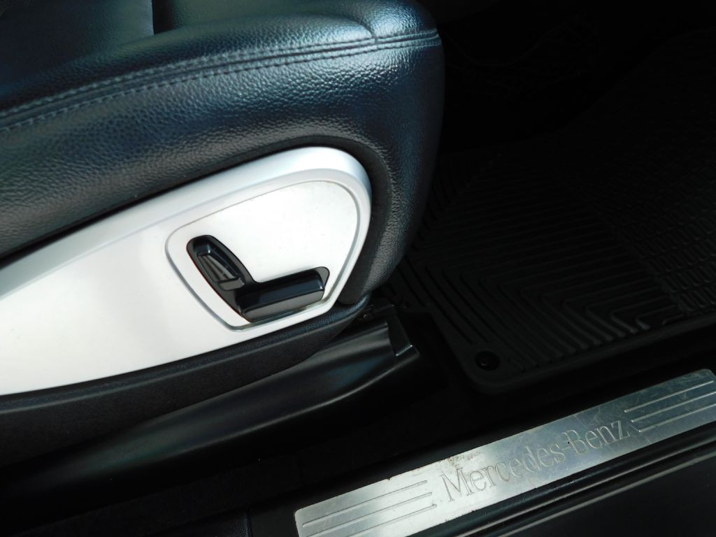 2010 Mercedes-Benz M-Class Image 33