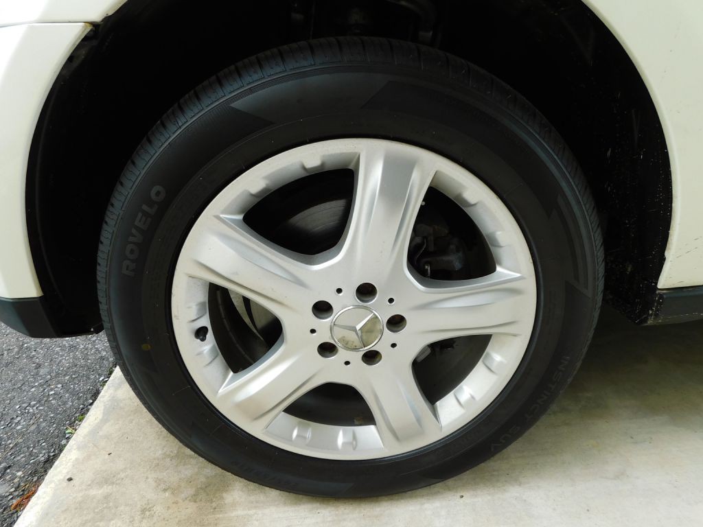 2010 Mercedes-Benz M-Class Image 37