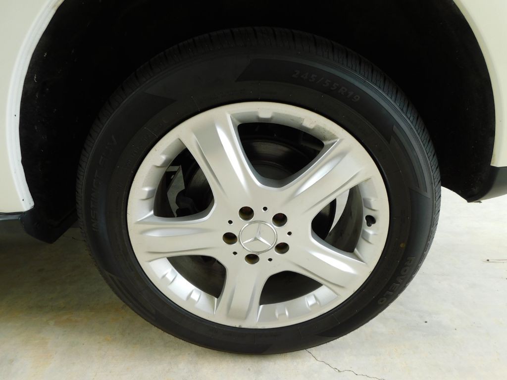 2010 Mercedes-Benz M-Class Image 38
