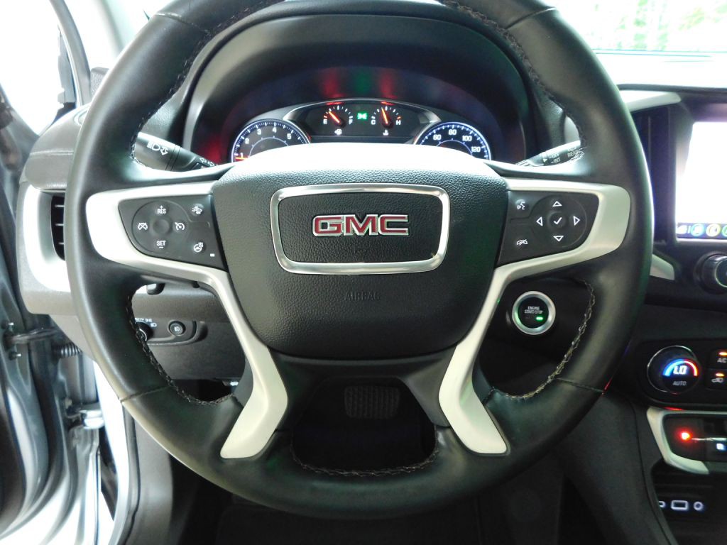 2023 GMC Terrain Image 12
