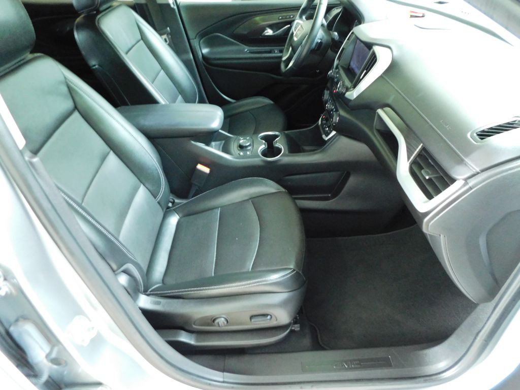 2023 GMC Terrain Image 30