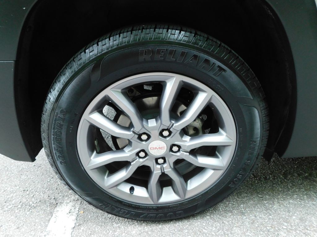 2023 GMC Terrain Image 37