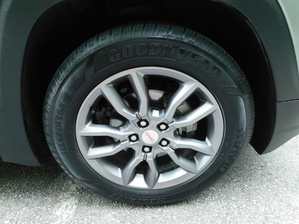2023 GMC Terrain Image 38