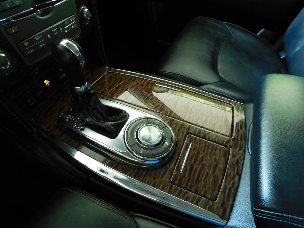 2018 Nissan Armada Image 17