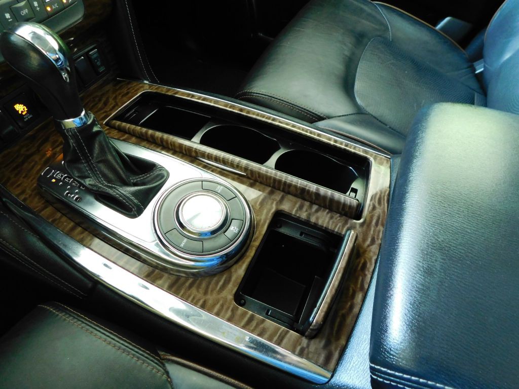 2018 Nissan Armada Image 18