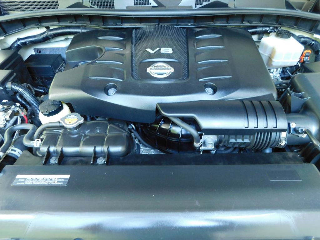 2018 Nissan Armada Image 40