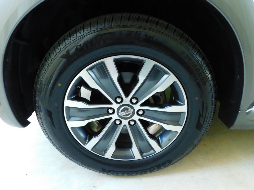 2018 Nissan Armada Image 41