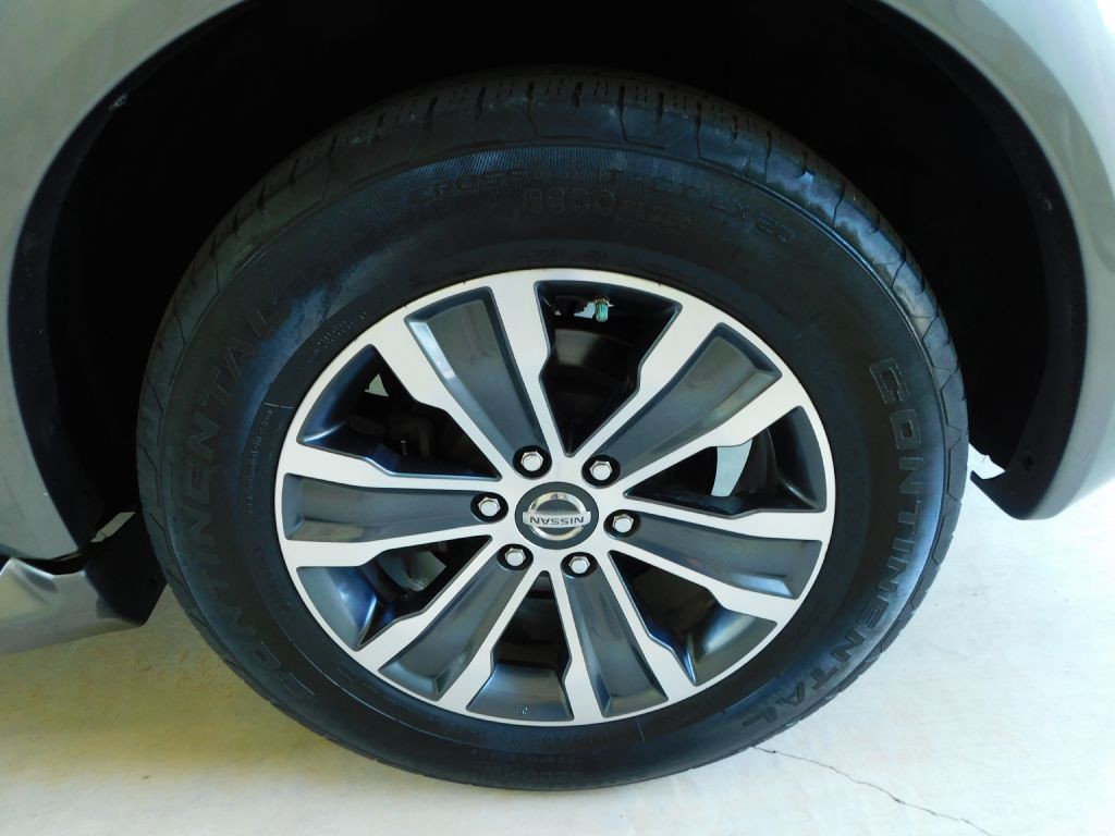 2018 Nissan Armada Image 42