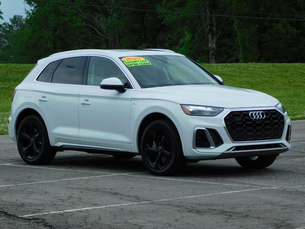2022 Audi Q5 Image 1