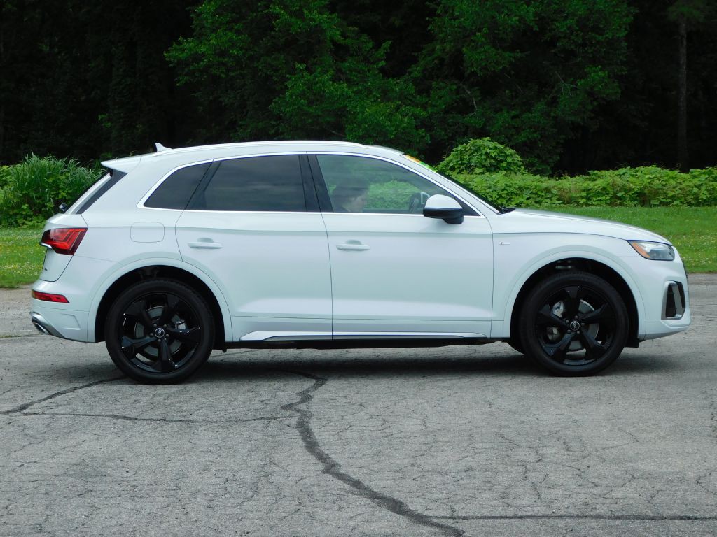 2022 Audi Q5 Image 3