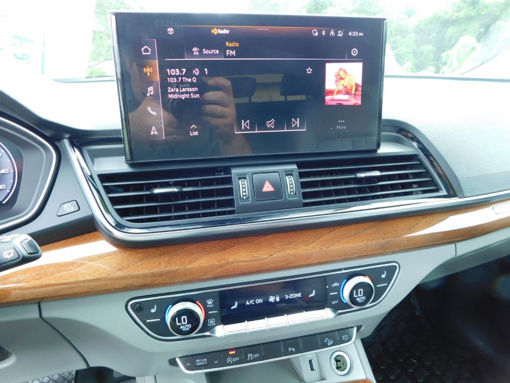 2022 Audi Q5 Image 13
