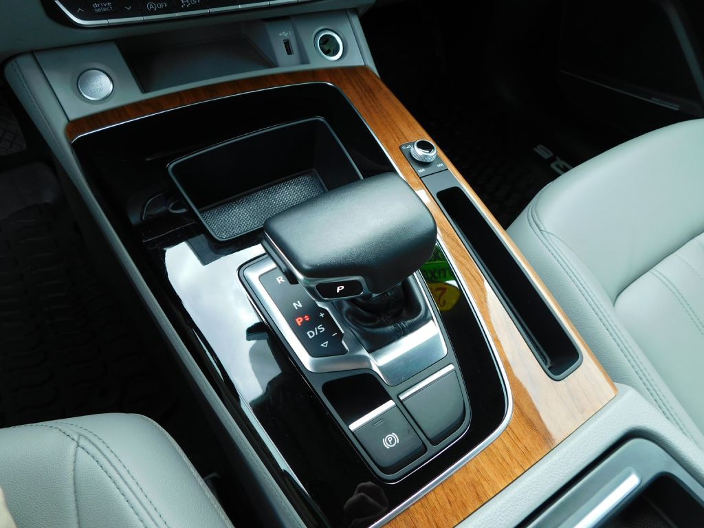 2022 Audi Q5 Image 18
