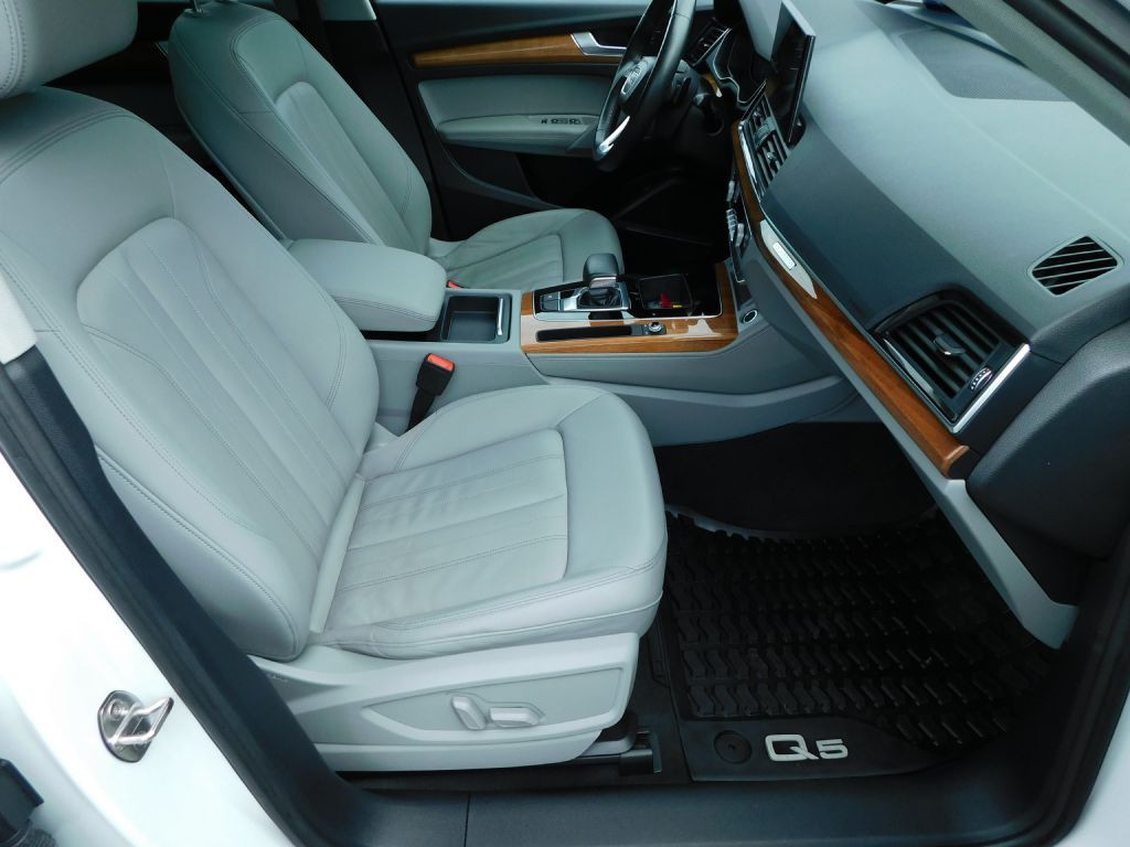2022 Audi Q5 Image 33