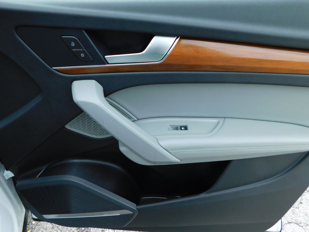 2022 Audi Q5 Image 36