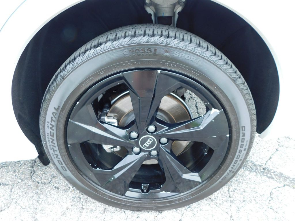 2022 Audi Q5 Image 40