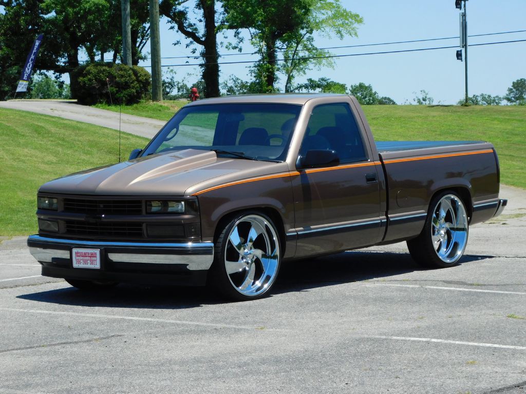 1997 Chevrolet C/K Image 2