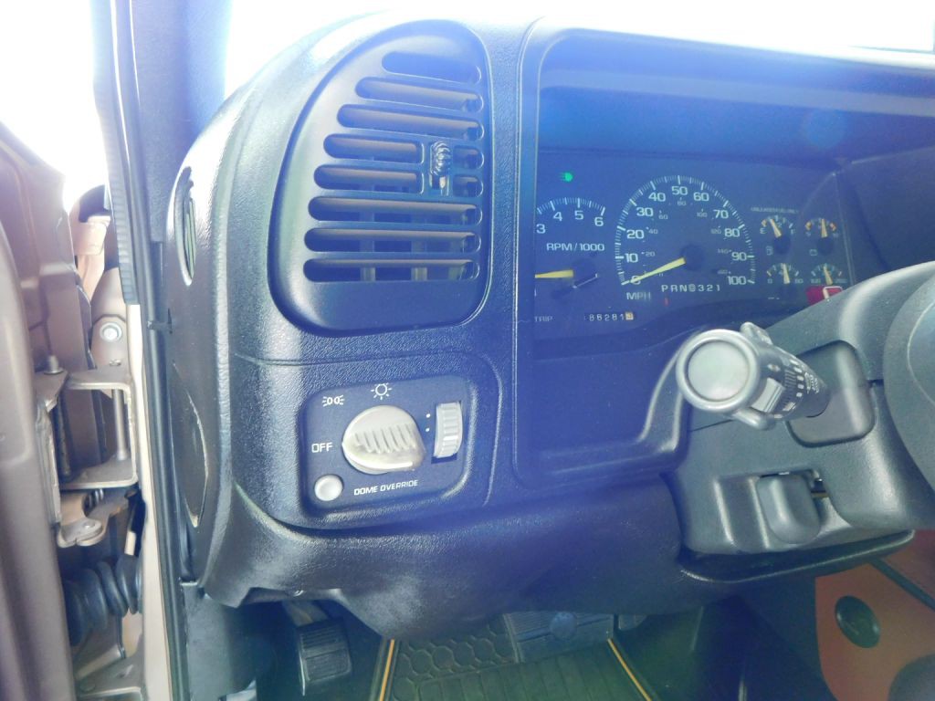 1997 Chevrolet C/K Image 12