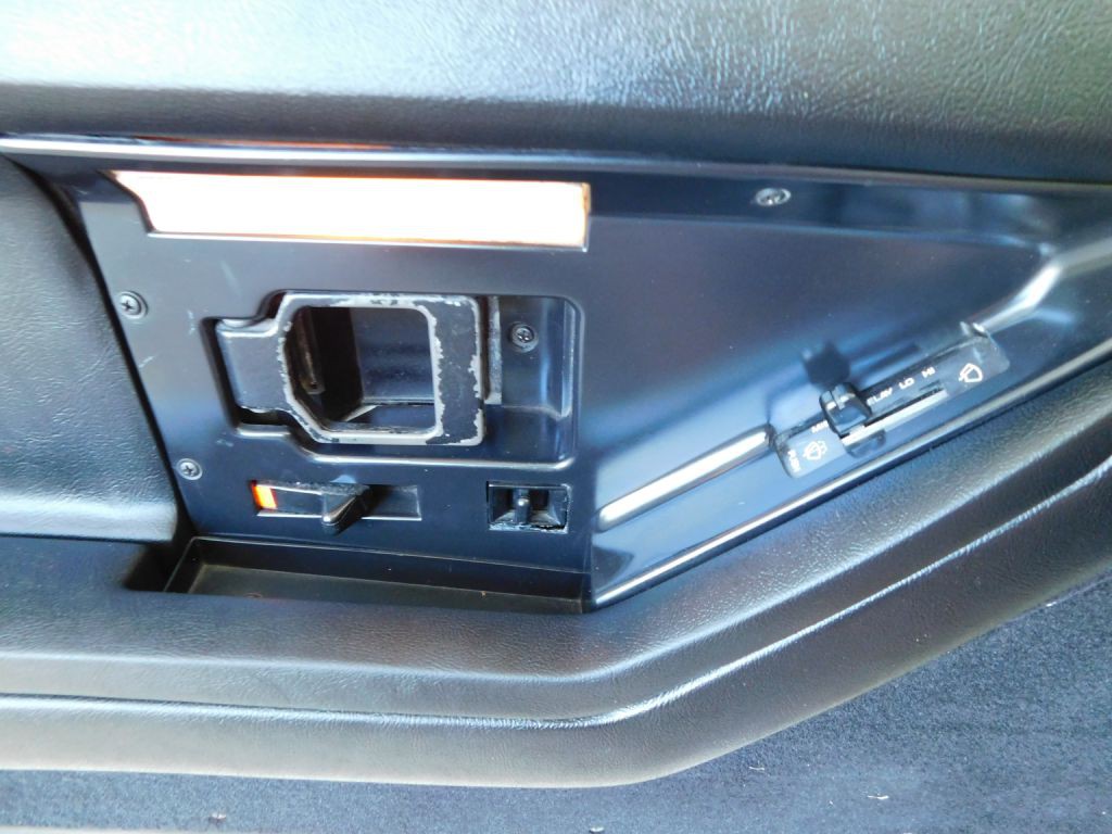 1989 Chevrolet Corvette Image 19