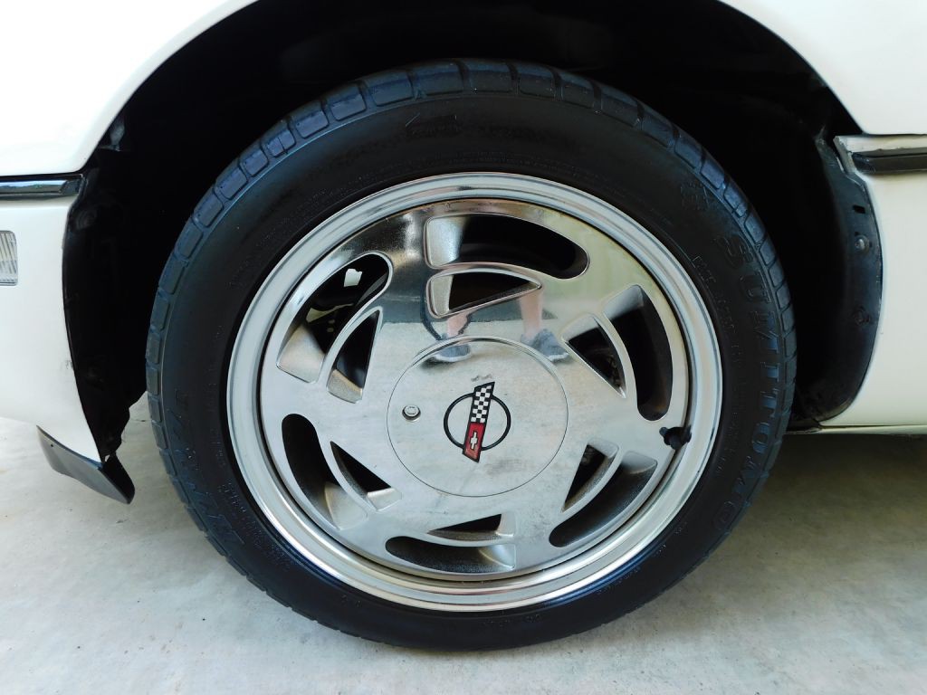 1989 Chevrolet Corvette Image 25
