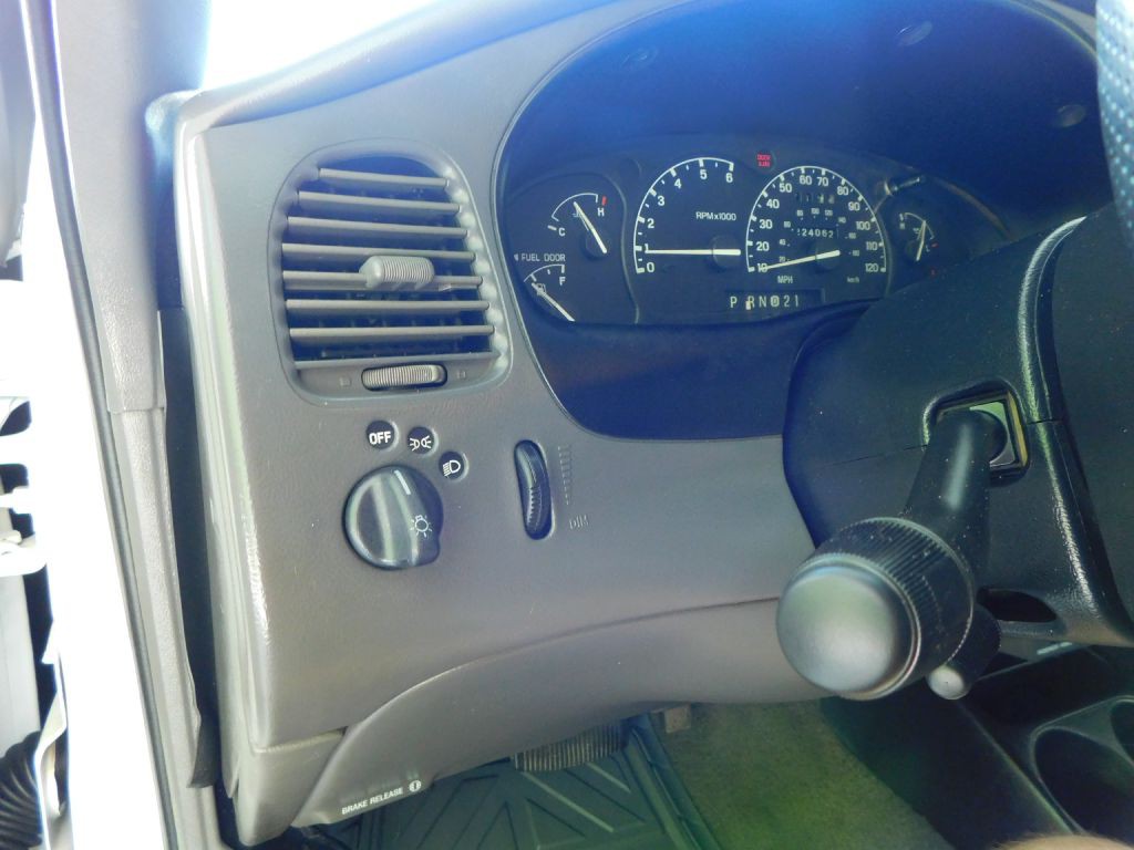 2001 Ford Ranger Image 10