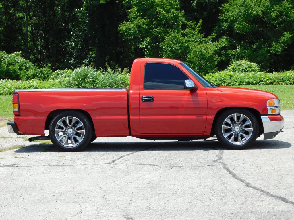 2002 GMC Sierra Image 3