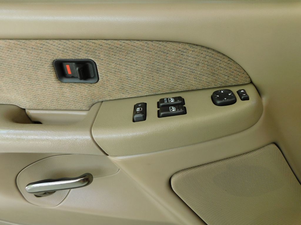 2002 GMC Sierra Image 17