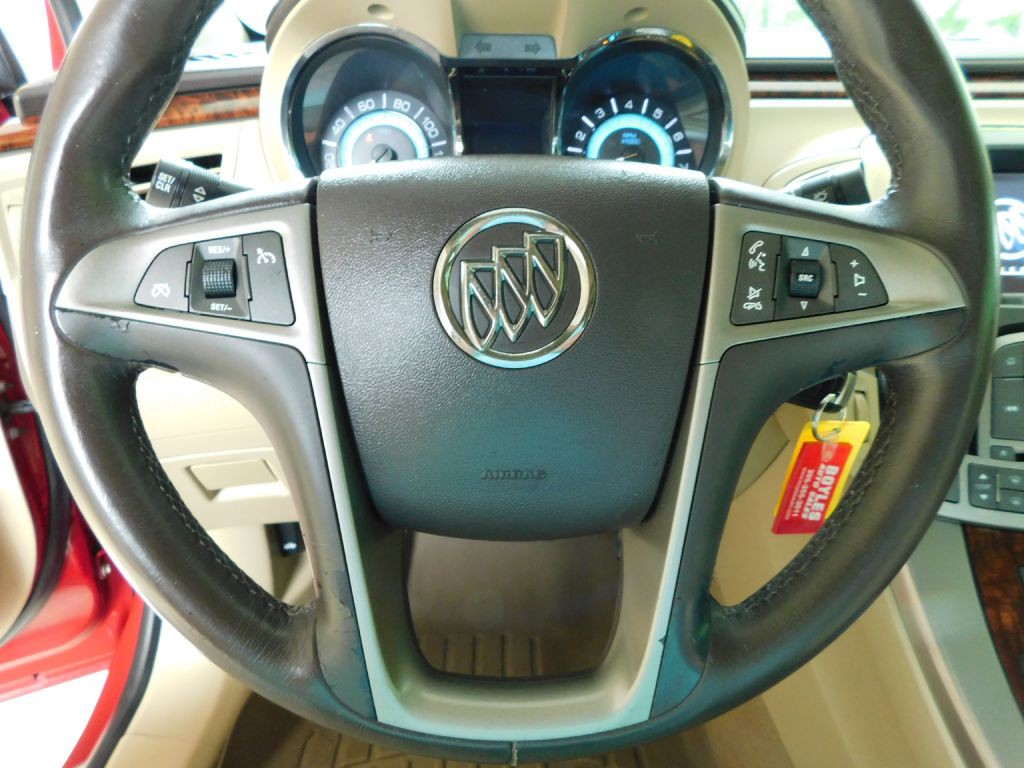 2013 Buick Lacrosse Image 11