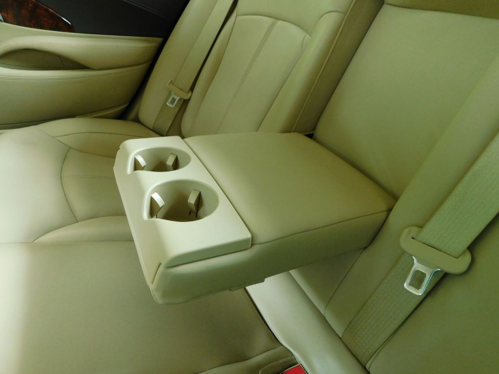 2013 Buick Lacrosse Image 24