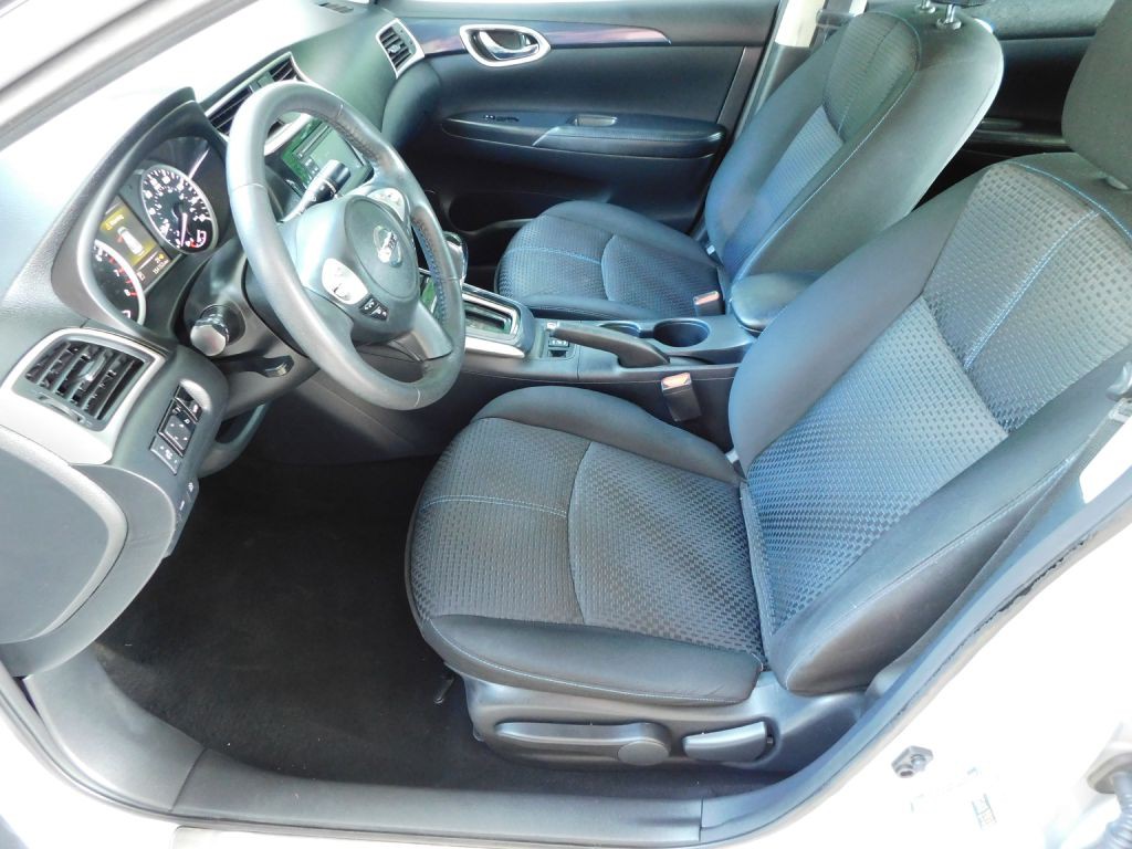 2016 Nissan Sentra Image 7
