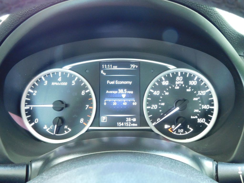 2016 Nissan Sentra Image 9