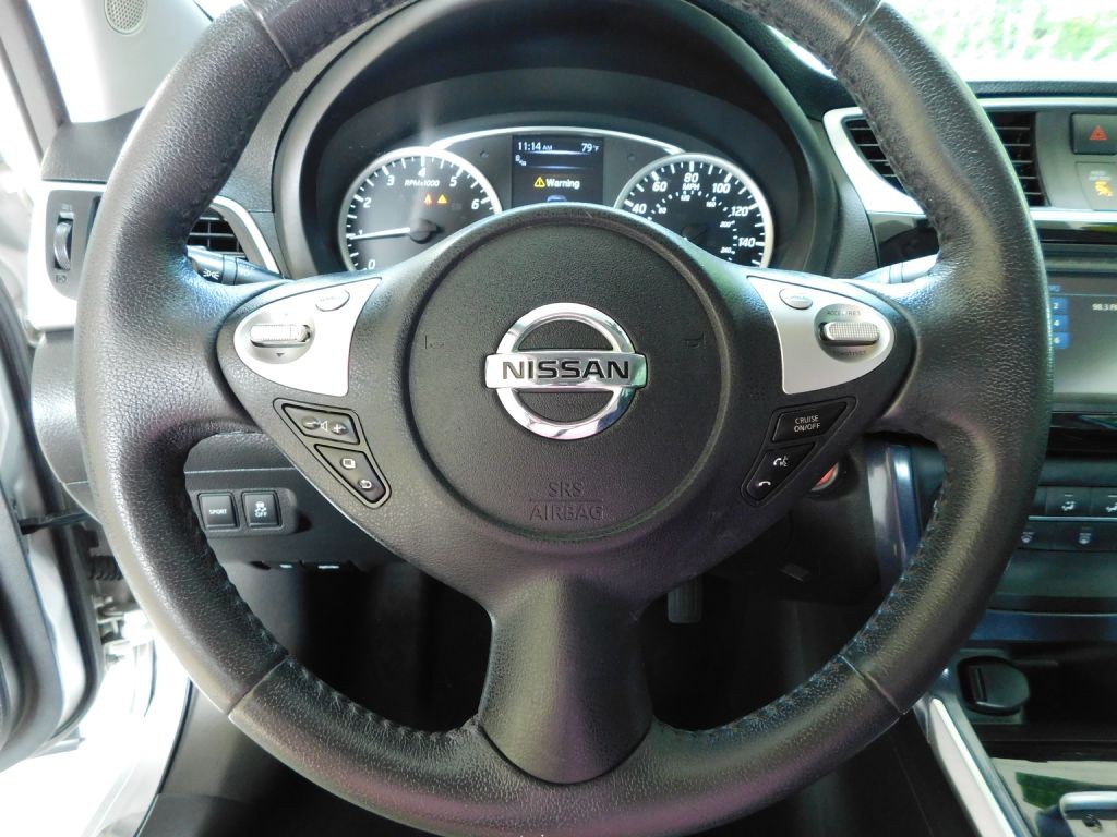 2016 Nissan Sentra Image 10