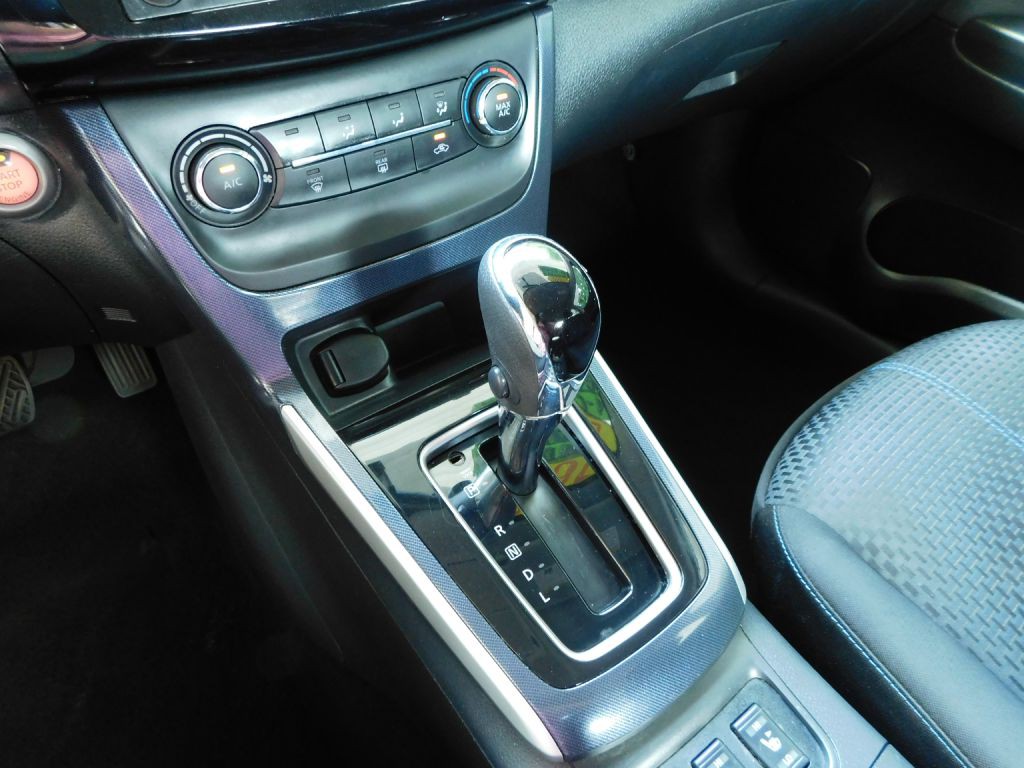 2016 Nissan Sentra Image 15