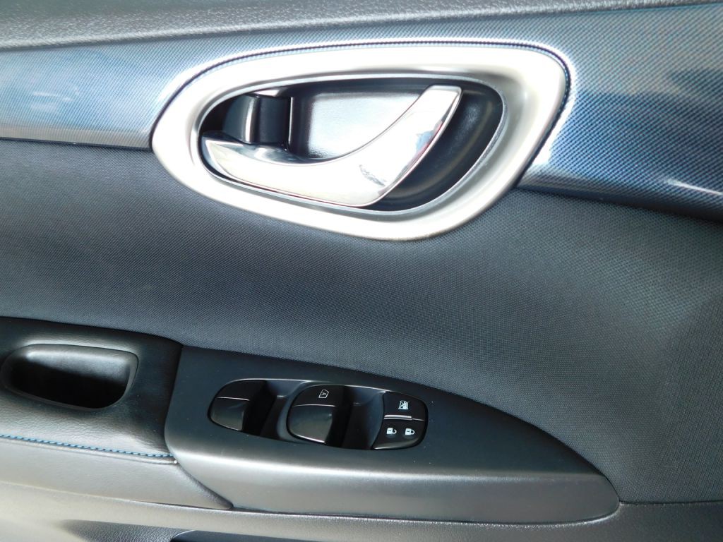 2016 Nissan Sentra Image 21