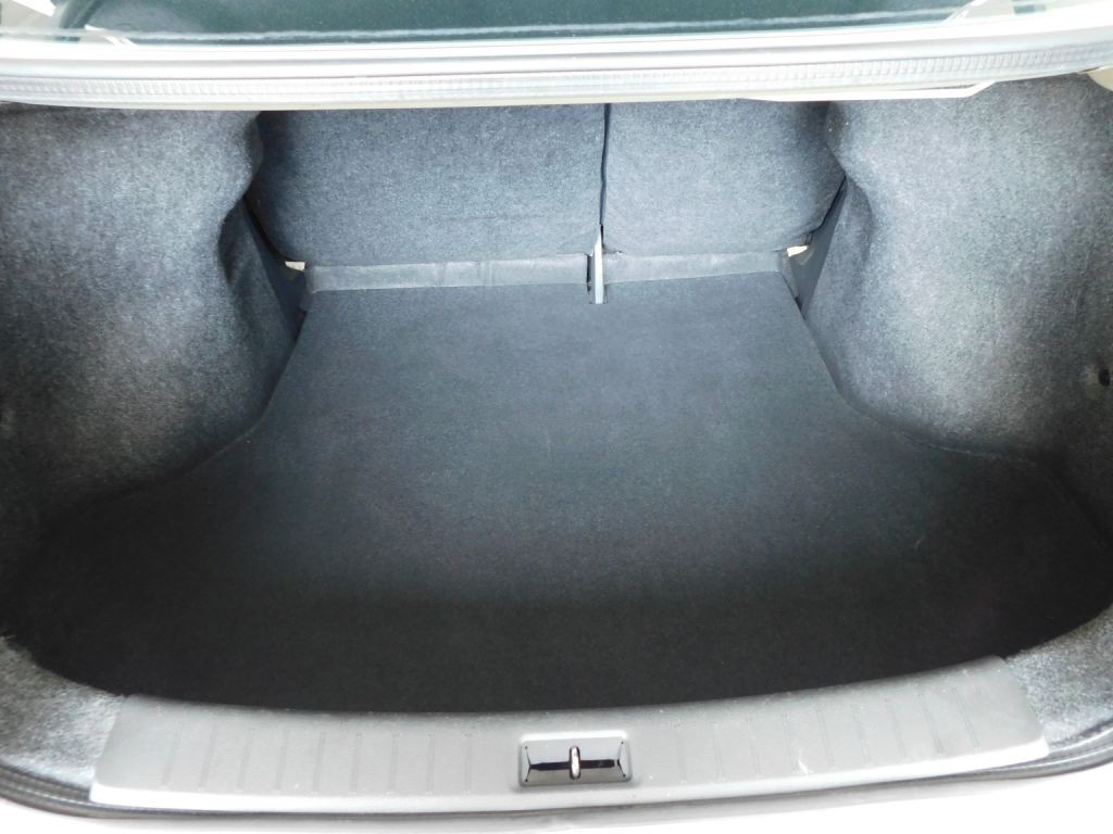 2016 Nissan Sentra Image 25