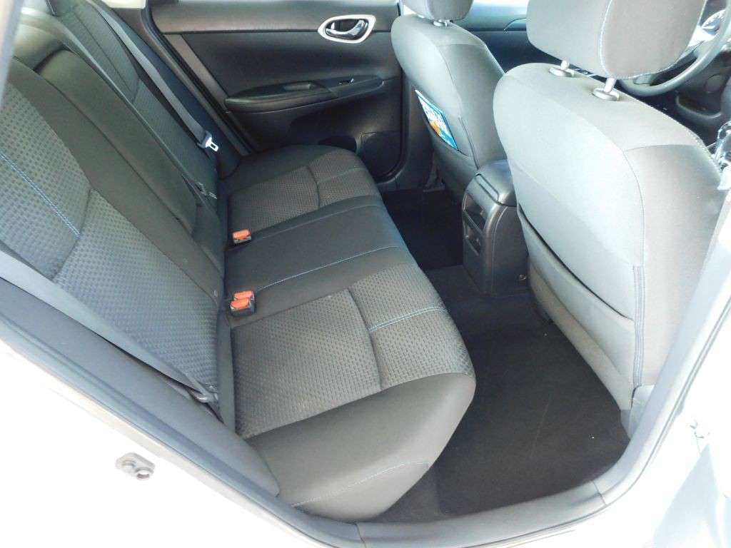 2016 Nissan Sentra Image 26
