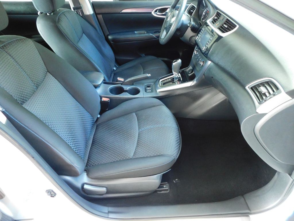 2016 Nissan Sentra Image 27