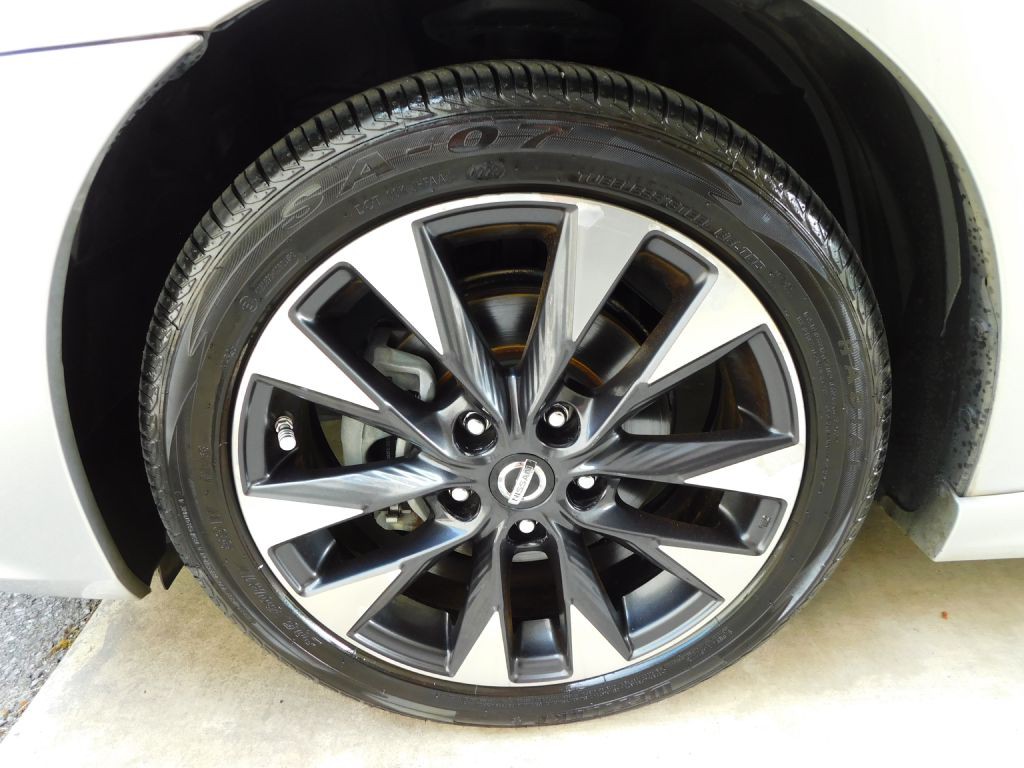 2016 Nissan Sentra Image 32