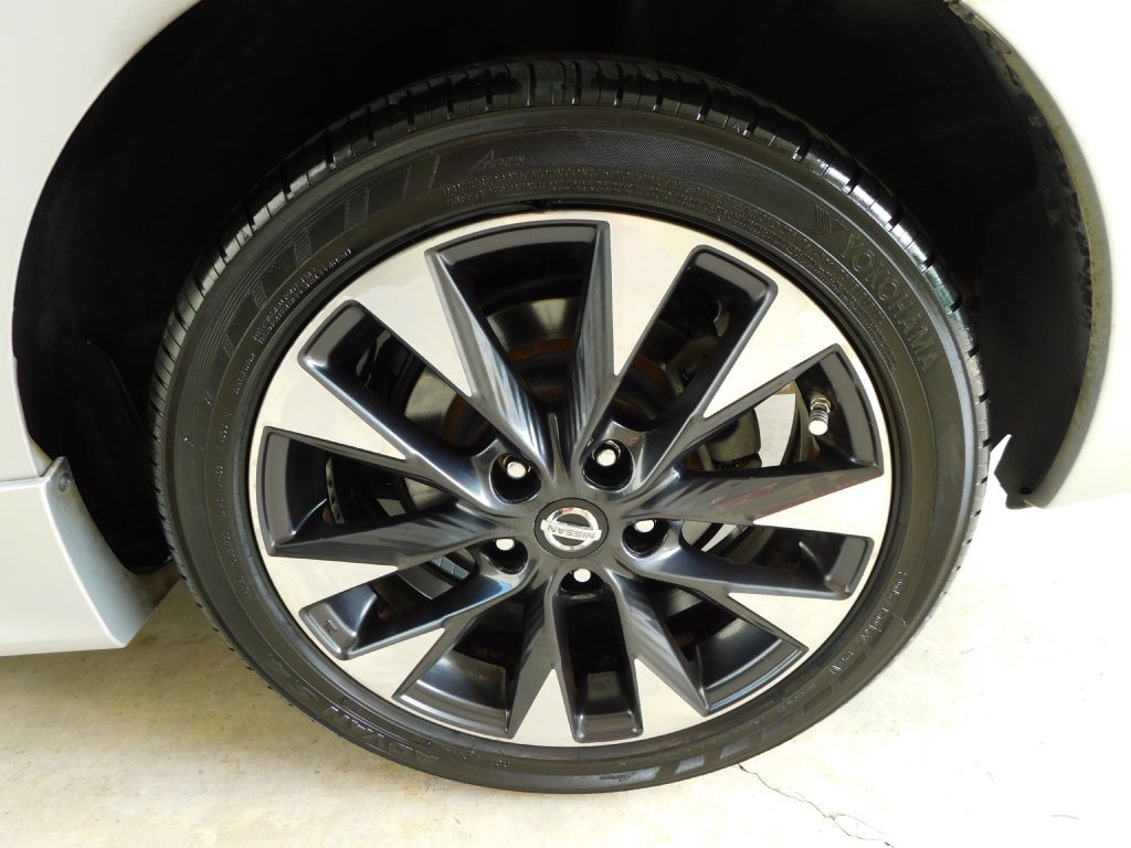 2016 Nissan Sentra Image 33