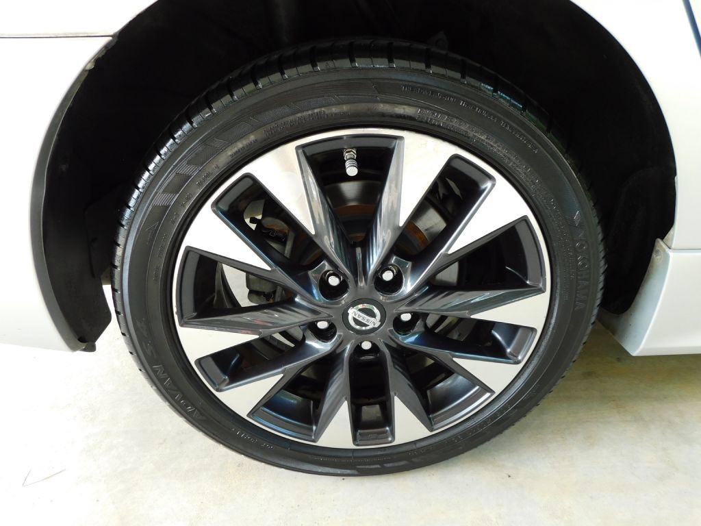 2016 Nissan Sentra Image 34
