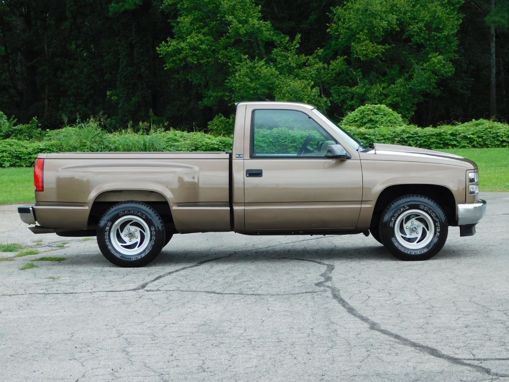 1995 GMC Sierra Image 3