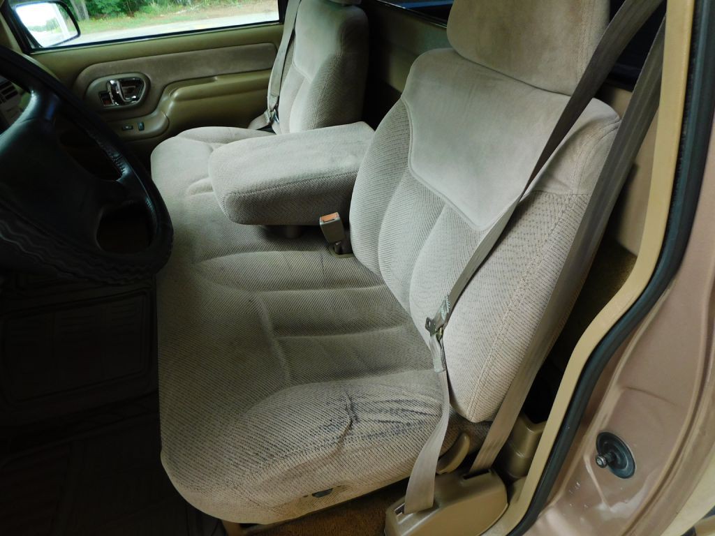 1995 GMC Sierra Image 8