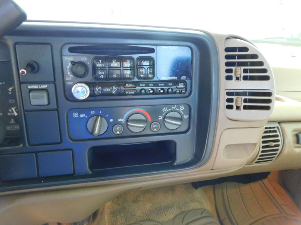 1995 GMC Sierra Image 12