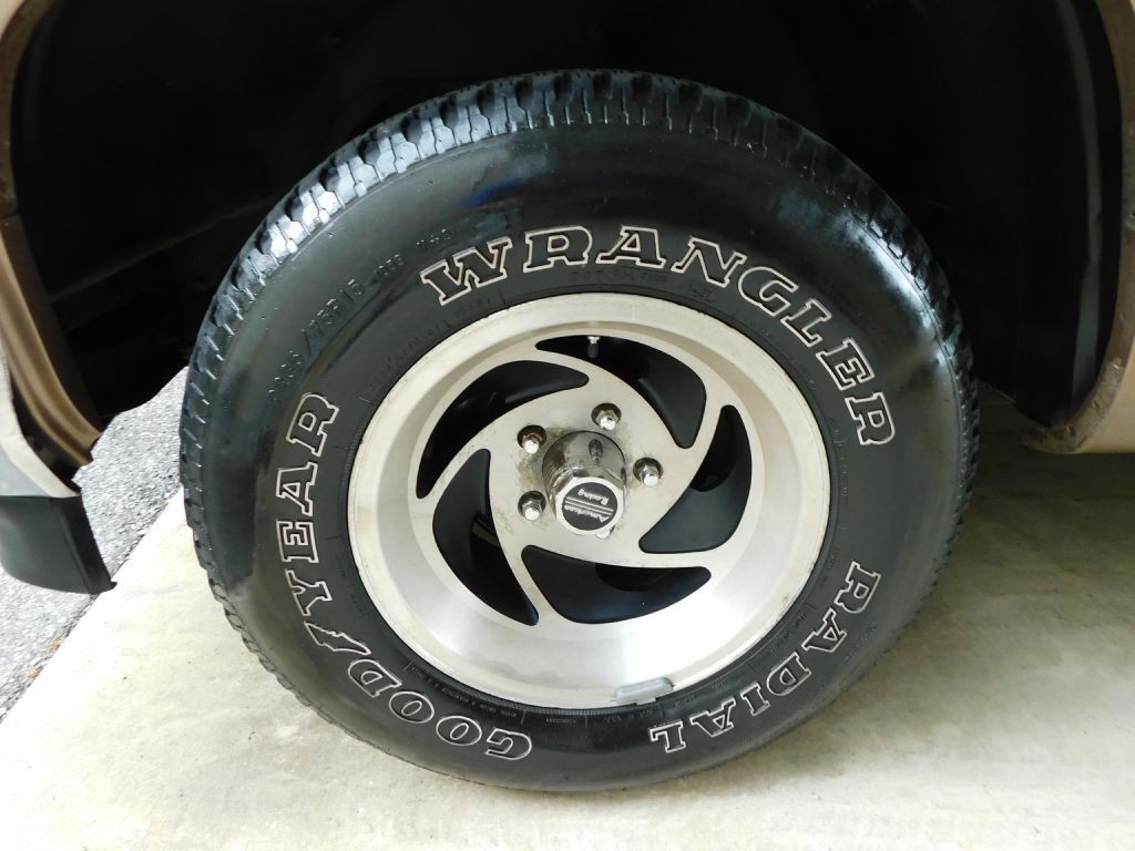1995 GMC Sierra Image 28