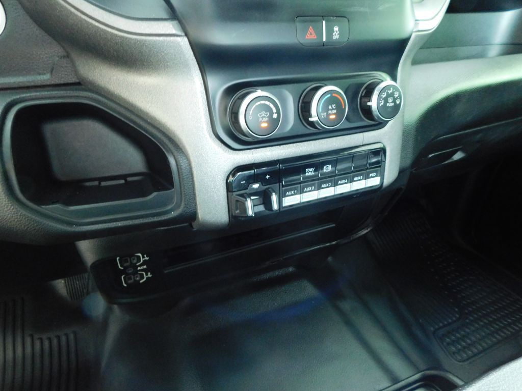 2021 RAM 5500 Image 16