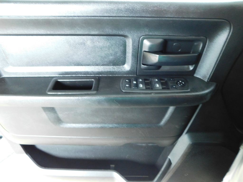 2021 RAM 5500 Image 21