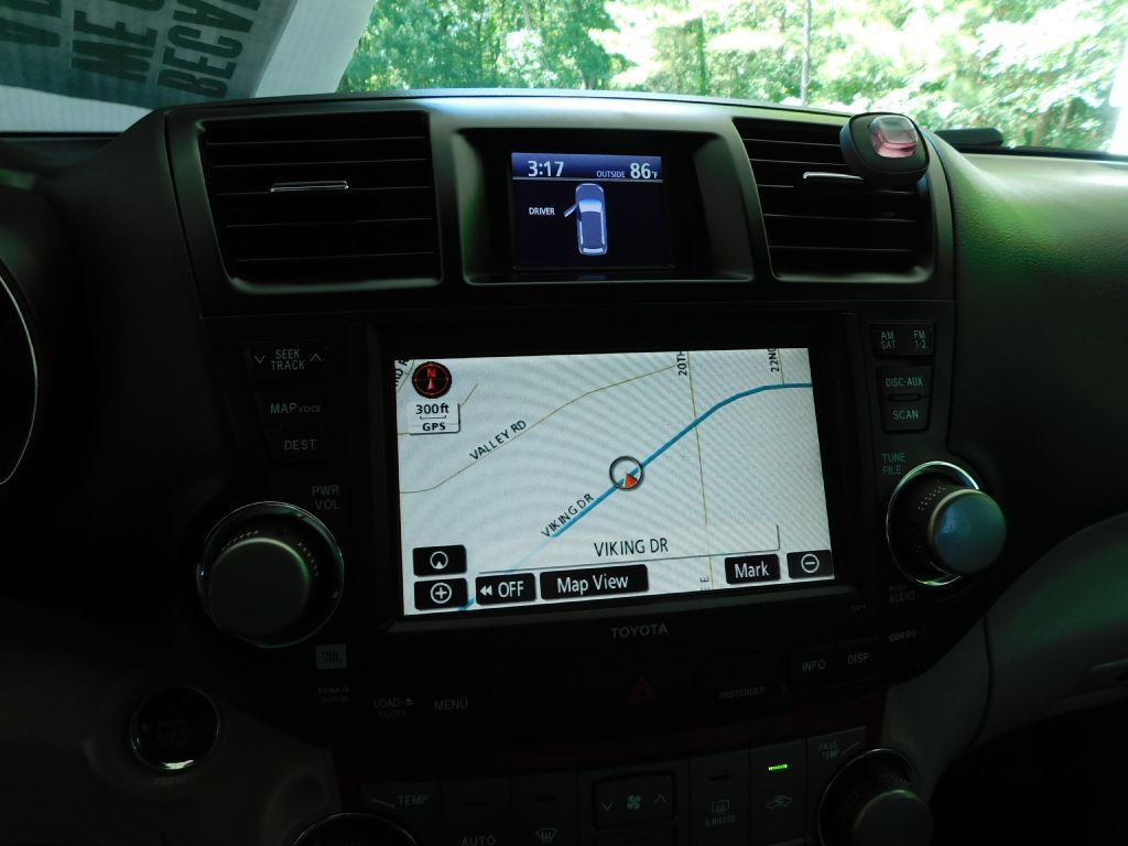 2010 Toyota Highlander Image 13