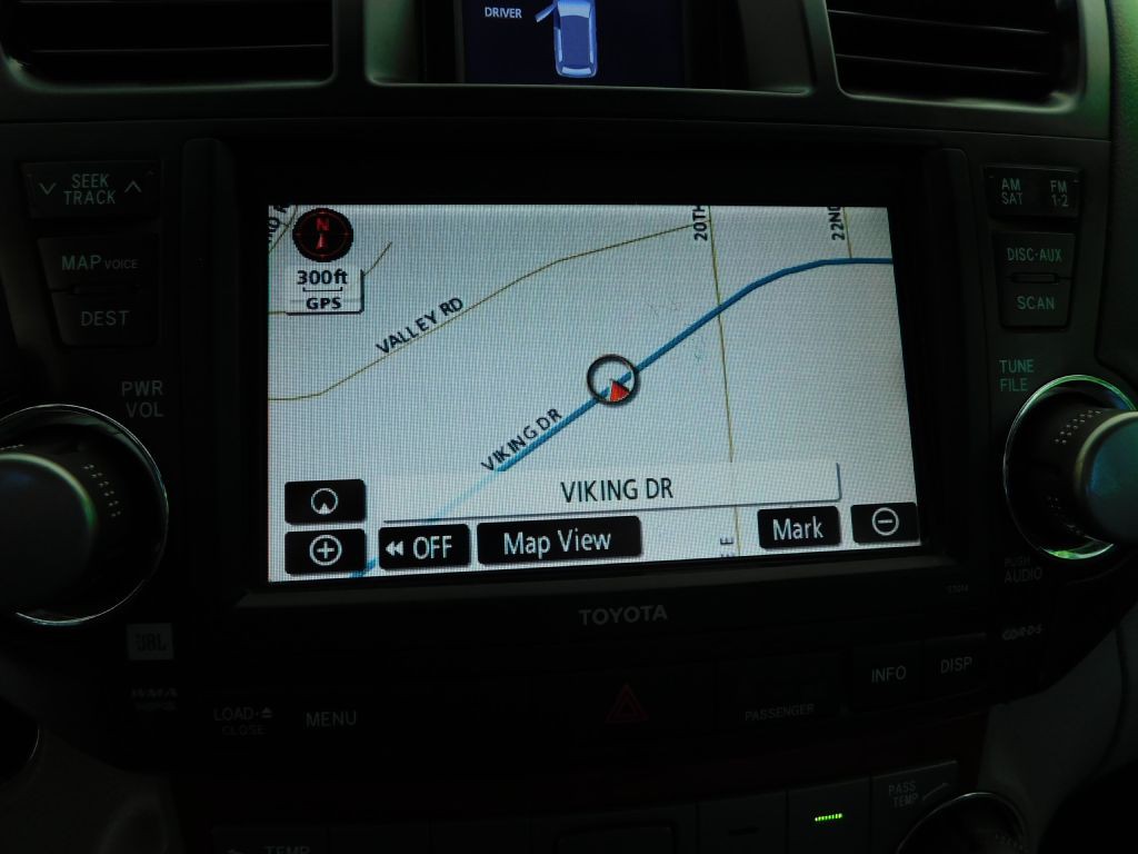 2010 Toyota Highlander Image 14