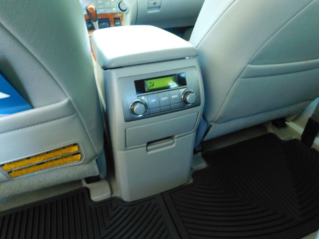 2010 Toyota Highlander Image 25