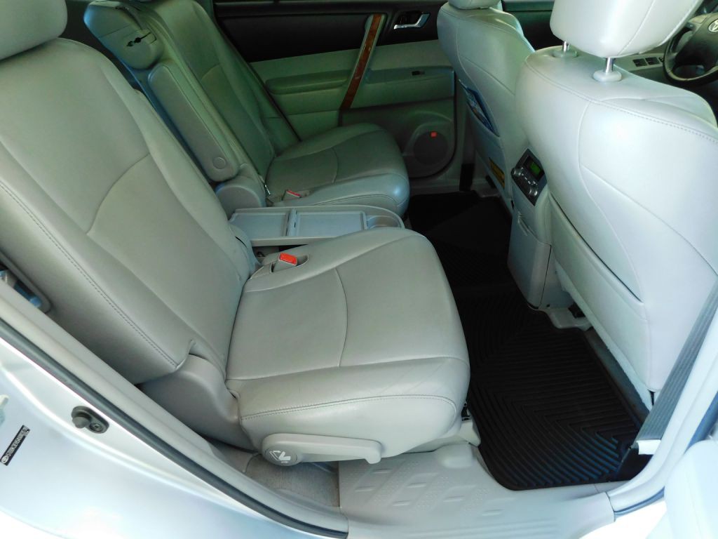 2010 Toyota Highlander Image 33