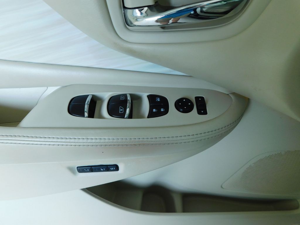 2017 Nissan Murano Image 24